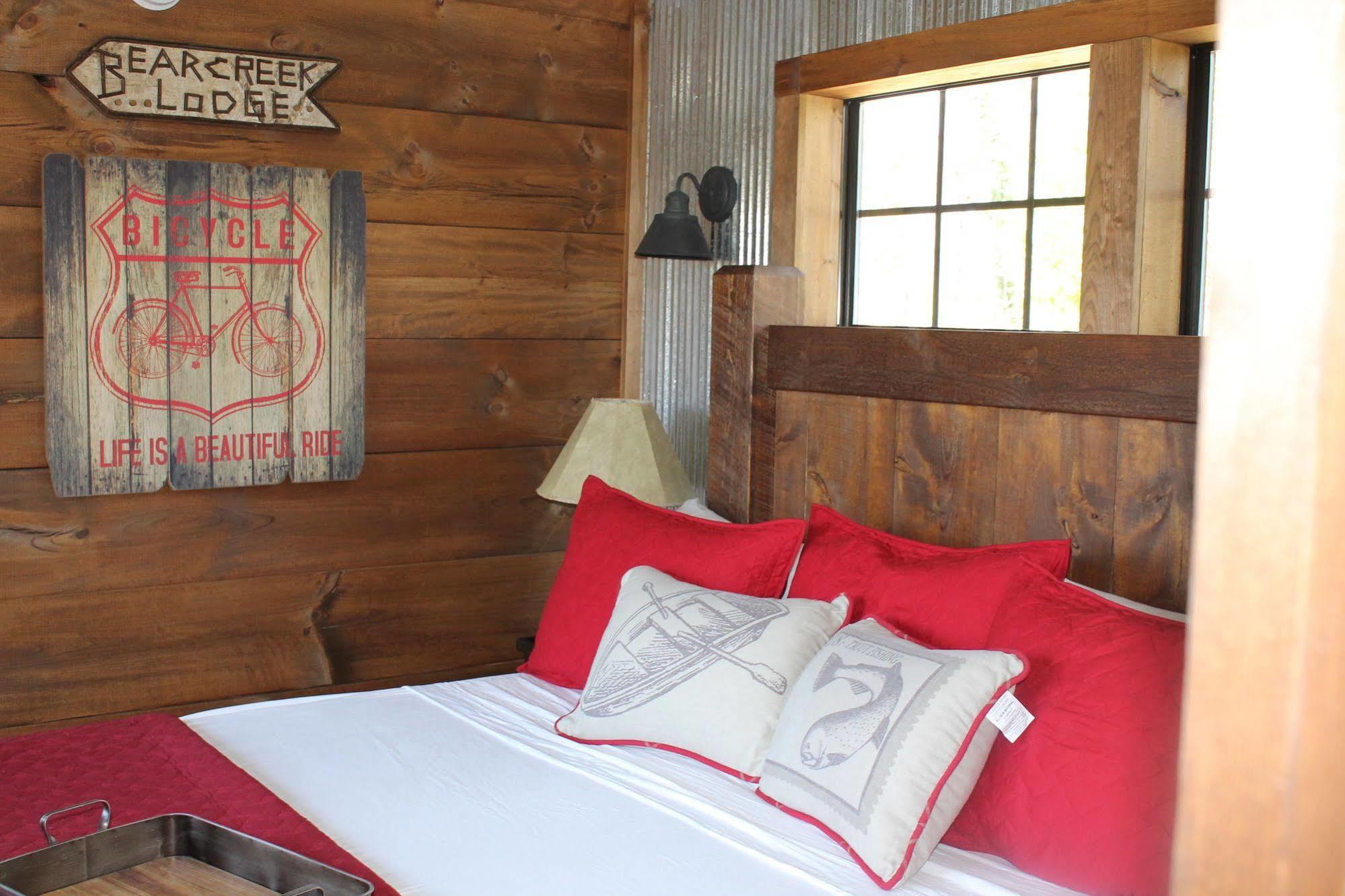 Bear Creek Lodge Cabin Resort Reeds Spring 外观 照片